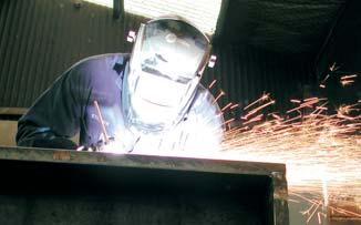 South Fence knot forging system allows for the manufacture of a mesh as close as
