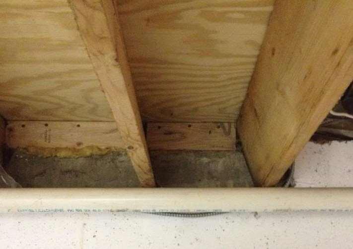 Answer LATERAL RESTRAINT AT THE ENDS OF THE JOISTS IS REQUIRED SO THAT THE JOISTS TRANSFER LATERAL LOADS TO THE