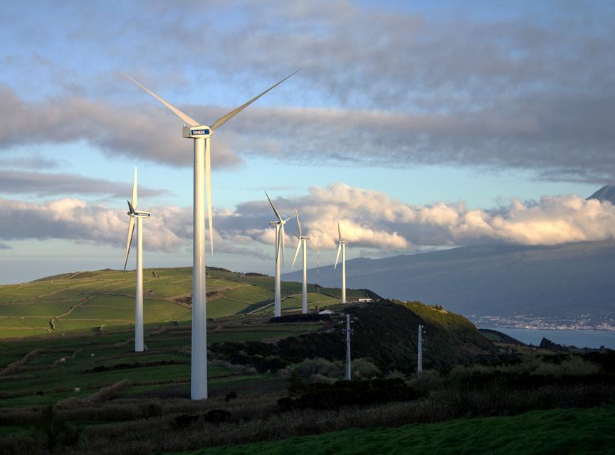 dos Acores (EDA) Completion date 2013 Customer benefits Optimized wind penetration to ensure minimum fuel consumption and grid stability Reduced maintenance through automatic