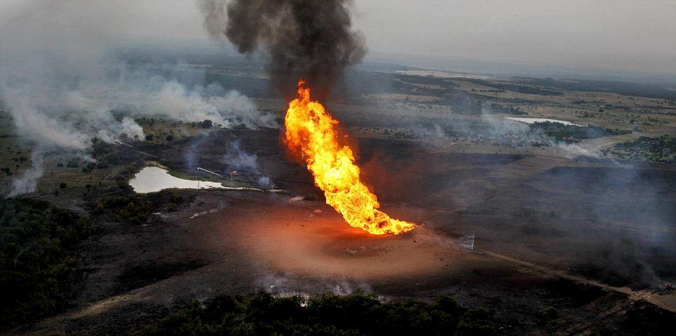 Natural Gas Jet Fires effect of scale? Consider a NG pipeline full bore break.