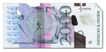 High-tech sensors at the heart of the system Full-face scanning of both sides of every banknote pro - vides for outstanding authenticity and fitness detection as well as highly accurate counting and