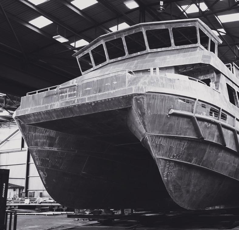 6 www.mreltd.co.uk 7 Vessel Construction Specialist craftsmanship in the construction and remedial works of multiple vessels.
