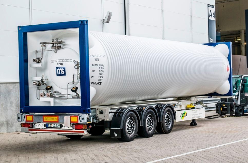 Fig. 36: LNG fuel tank container developed by Marine Service GmbH Source: LNG World News 53 In Denmark, Samsø Municipality has finalised the project on delivering LNG-fuelled ferry to serve
