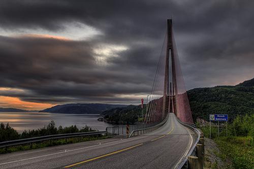 Skarnsund bridge (RV755, north of Trondheim,