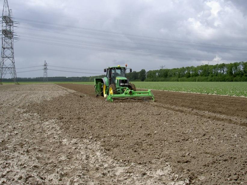 Spread of PCN SOIL ON FIELD MACHINERY - ploughing -