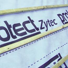 .............................................. PROTECT ZYTEC Vapour Permeable Roof Underlay Protect Zytec is a high performance vapour permeable (type LR) roofing underlay for use in warm or cold pitched roof constructions.
