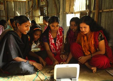livelihoods. BRAC has grown to reach 135 million people in Bangladesh, and also works in 10 other countries.