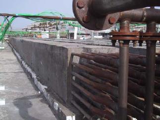 In discharging mode the heat is transferred from the hot concrete to the water/steam