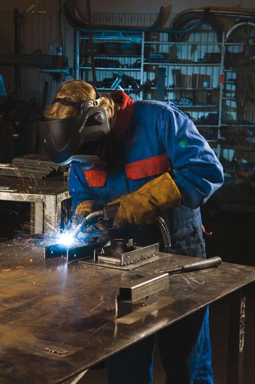 If versatility is what you want from a welding shield then Speedglas 9100 is the shield for you. It is designed to work in most welding situations and applications.