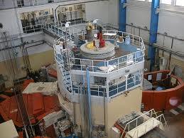 Research Reactors The use of nuclear research reactors