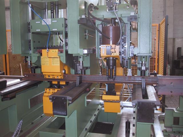(Pictures of beam punching with double diameters for each punch machine) D) N.