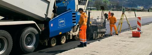 Use of the new VÖGELE 3D control system for wheeled pavers.