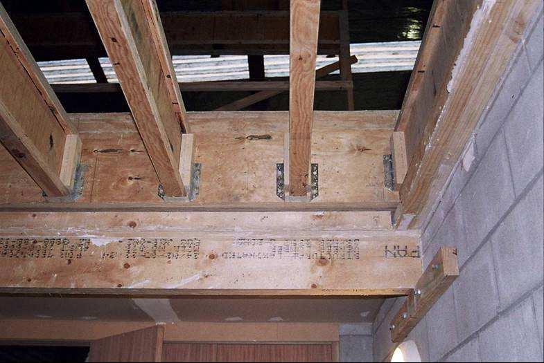 Floor ; Ends of joist supported on