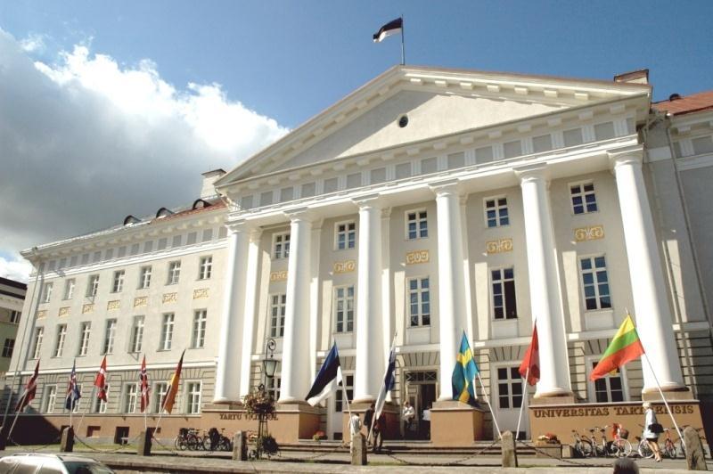 Universities offering international academic programmes Public Estonian Academy of Arts www.artun.ee Estonian Academy of Music and Theatre www.ema.edu.