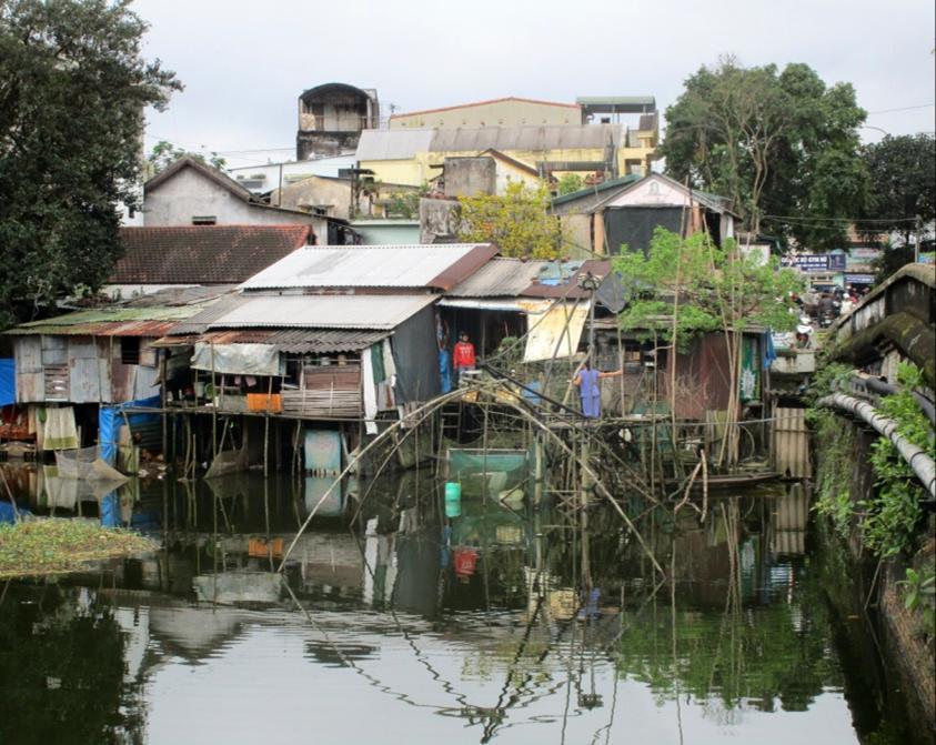 At the same time, many of Thua Thien-Hue s coastal communities suffer from unstable livelihoods and insufficient (financial) resources to recover from disasters.