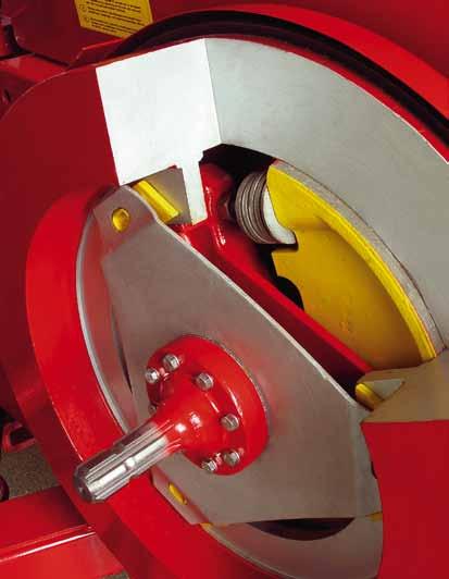 Pick-up tine bars fitted with ball bearings In contrast to many other manufacturers, Lely uses strong, maintenance free ball bearings for the tine bars.