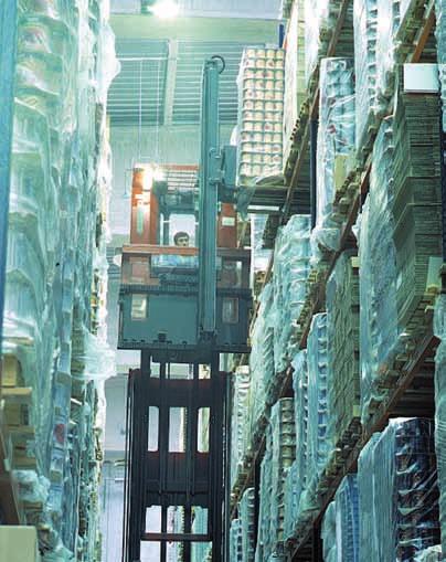 HIGH BAY PALLET RACKING - NARROW AISLE Types of forks Goods can be extracted with two types of forks: