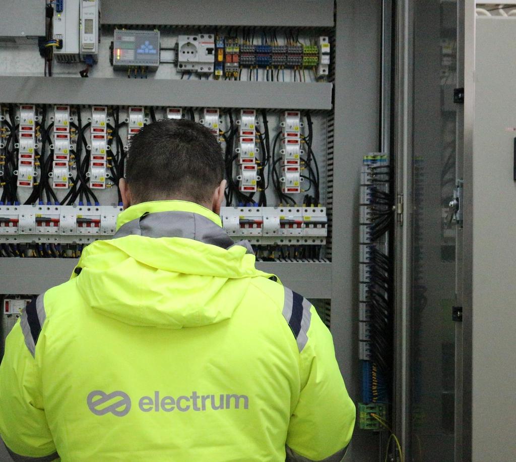 Switchgear installation Connecting existing circuits together with battery energy storage system, PLC controllers