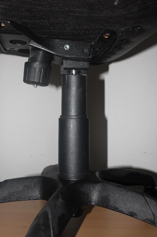 498 times higher than the hydraulic cylinder. In most models of office chairs, hydraulic cylinder adjusts seat height by changing the cylinder stroke.