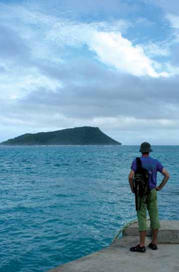 10 Figure 3. Nu utele Island, as seen from the nearby shore of Upolu, shortest distance 1.3 km.