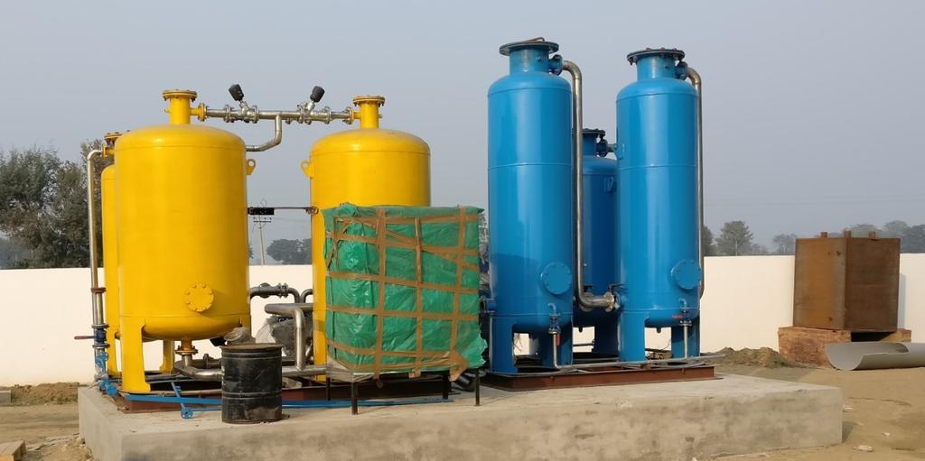 2. DIGESTER, AGITATORS and DOUBLE MEMBRANE TOP BALLOON 3. H2S SCRUBBER 4. BIOGAS ONLINE MONITORING: 5. EFFLUENT BUFFER TANK: 6.