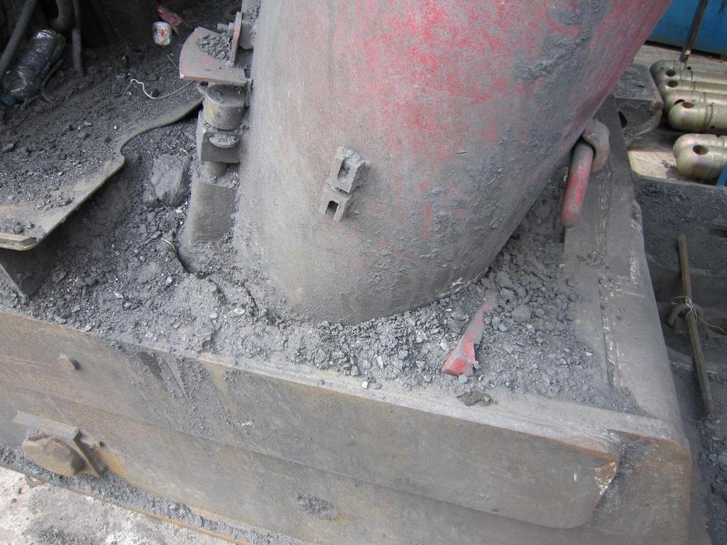 Longwall Shields Longwall A chronic issue in longwall mining, lift leg pockets are susceptible to and collect debris, such as dirt, rocks, coal, metal tools and cutting tips from the shear which