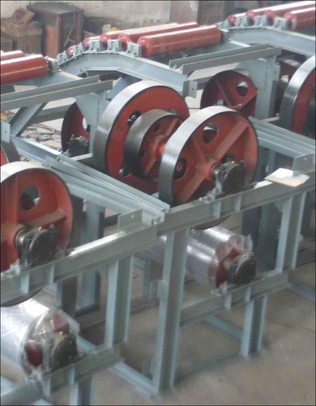 However, on some large belts, due to the type of tensile and cross-stabilizing members, it is not advisable to crown the pulley as damage may result to the base belt.