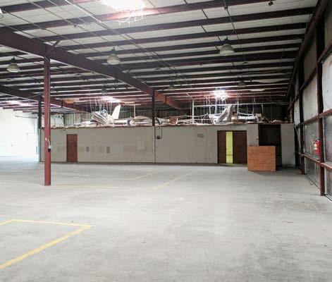 ± 10,800 SQ. FT. 401 N. T STREET, SUITE A 401 N. T STREET, SUITE A PROPERTY OVERVIEW + + Building Size: ± 35,900 sq.