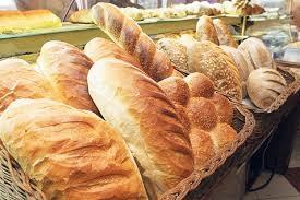 PRODUCTS Diferent sort of bread and pastries are