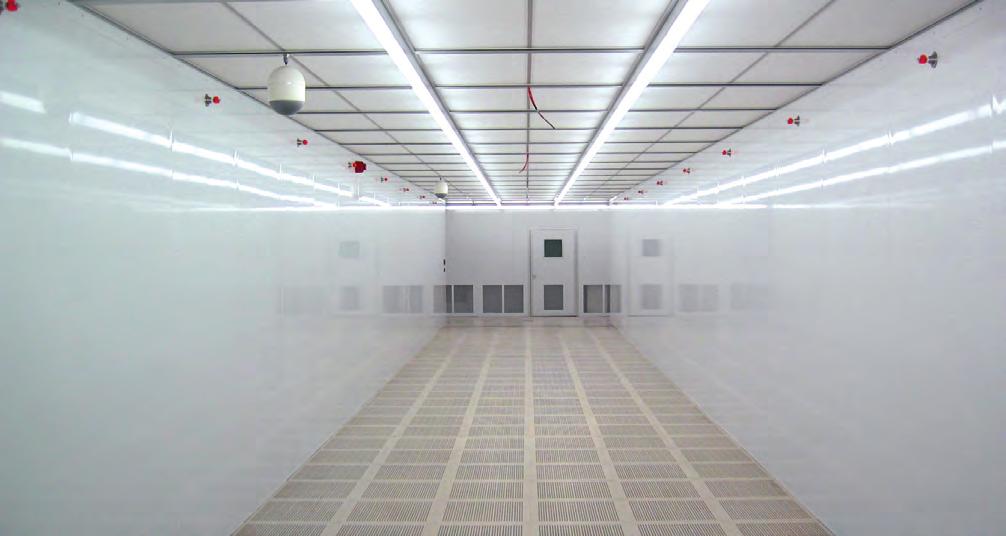 WALL SYSTEM CLEANROOMS PARTITION SYSTEM MICRO-PS 3 COMPONENTS DESCRIPTION Coating in sheet aluminium, either pre-painted or in stainless steel Internal spacing in aluminium honeycomb or rock wood or