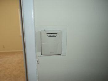 2. Thermostats Location: Hallway Analog,