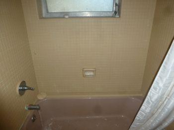 bath (Tile broken) 16.