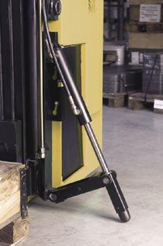 (Inset picture) Side stabilisers improve residual capacity when working at height.