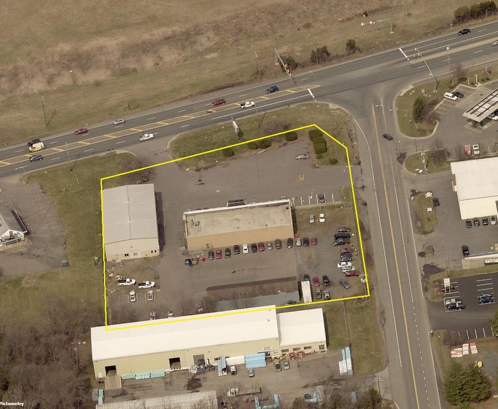 RETAIL PROPERTY PROPERTY FOR GROUND FOR LEASE GROUND LEASE 11009 CORNER NOKESVILLE RD.