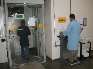 In this sense, so that the worker to carry out its activities in a radiological area is necessary to have an authorization of facility head under the orientation of radioprotection team.