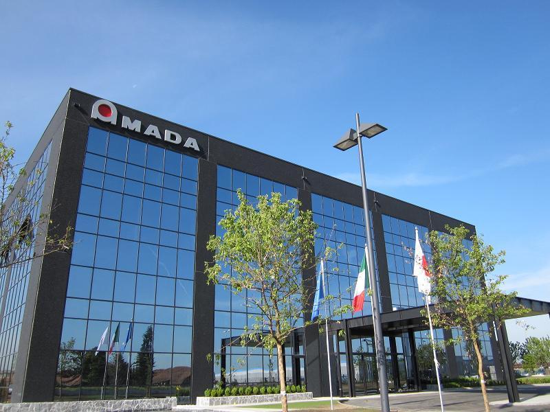 AMADA ENGINEERING SOLUTION CENTER IN ITALY The Amada Italian headquarters, strongly thought and