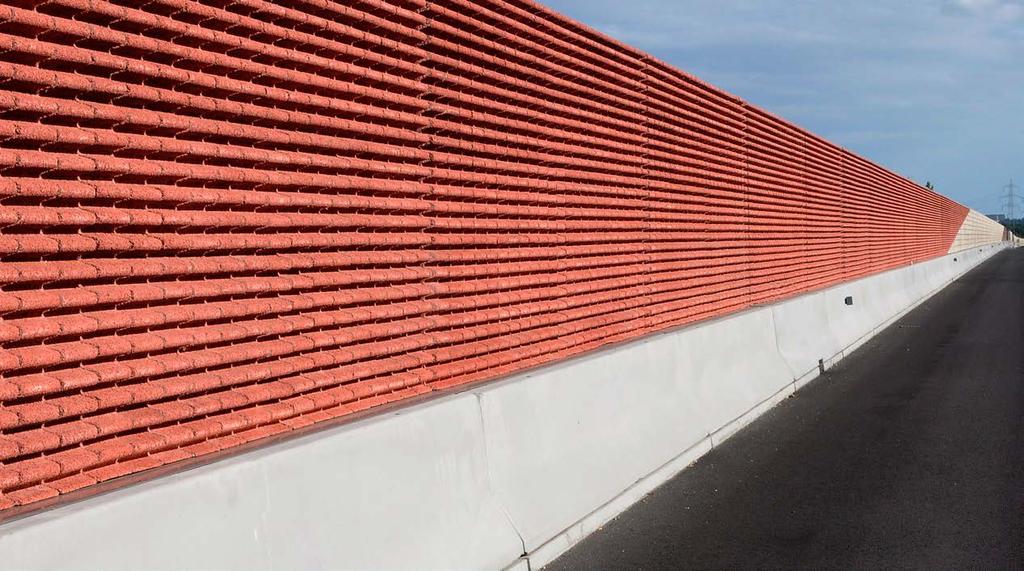 PHONOBLOC NOISE BARRIERS Effective and environmentally friendly noise protection for people and nature Noise protection without Compromises PHONOBLOC HB wood-concrete absorbers consist of