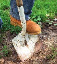 Call 811 Before You Dig: It s the Law. Homes and businesses are connected by an underground network of power lines, telecommunication wires, and pipes carrying natural gas, water and other materials.