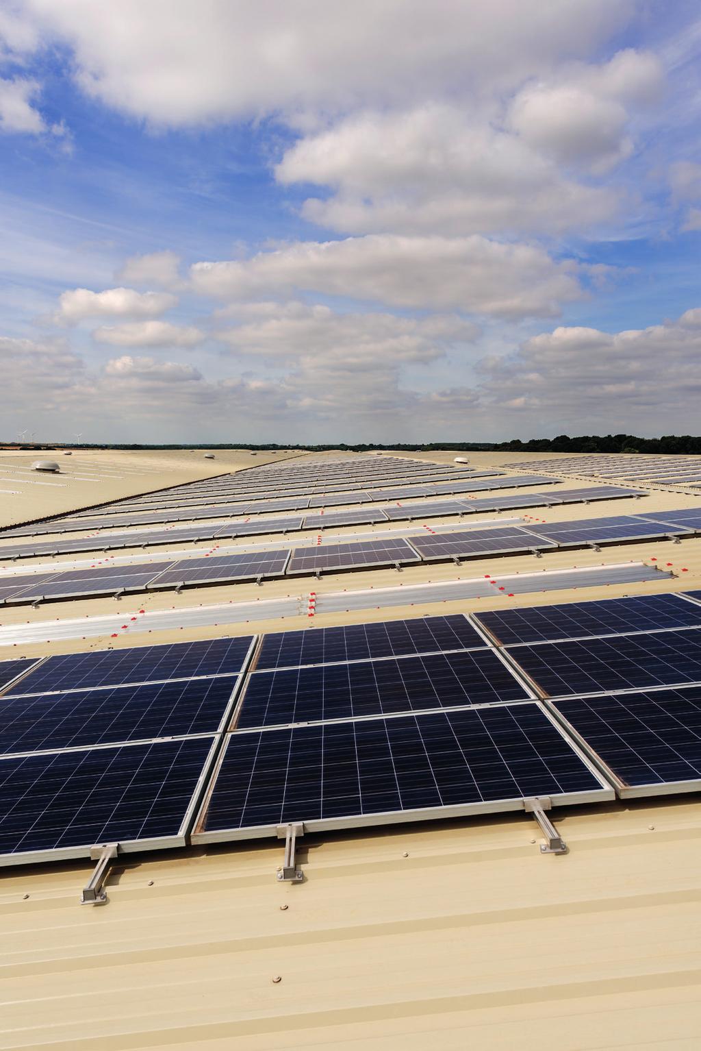 Distribution Case Study 9 Illuminate and Generate Kingspan Day-Lite solutions and Rooftop Solar PV were incorporated into the roof system, making the most of the vast surface area.