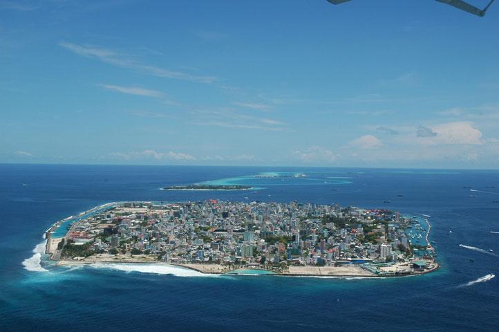 Male Capital of the Maldives Demography: population distribution Total national Population: 309,575 Pop.