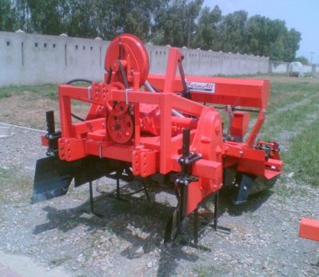 Low-Till Single Pass Raisedbed Precision Planter Latest crop production process has moved on to Raisedbed farming, that offer following benefits: Single pass operation & No tillage required Provides