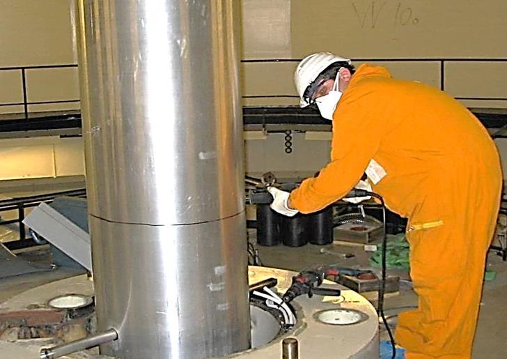 DISMANTLING Our Services: Dismantling We have positioned ourselves in the market for nuclear services with numerous national and international projects.