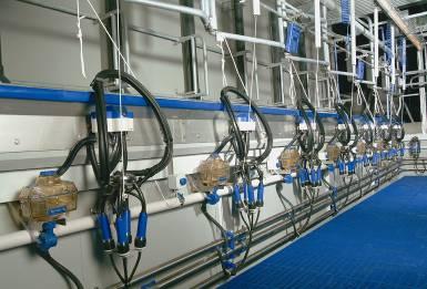 SAC-Saccomatic milking parlour keyboard The SAC Saccomatic keyboard is easy to use. With one keyboard it is possible to control two milking places.