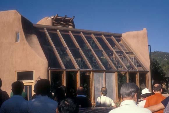 Isolated Gain Sunspace Balcomb House, Santa Fe; the house enfolds the sunspace Ball State Architecture ENVIRONMENTAL SYSTEMS 1 Grondzik 21 Basic Components of a Passive Solar Heating System Aperture