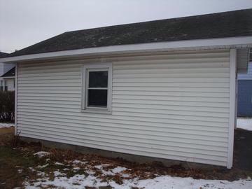 Detached Garage Roof inspection method: From ground Roof type: Gable Wall structure: Wood frame Exterior