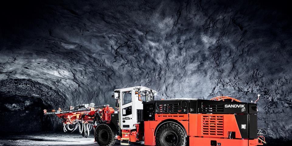 Sandvik DD422iE E- DRIVELINE Better Health & Safety - Zero emissions, Less heat and noise, Optimised operator ergonomics Increased Drilling productivity - Active power compensation, Patented charging