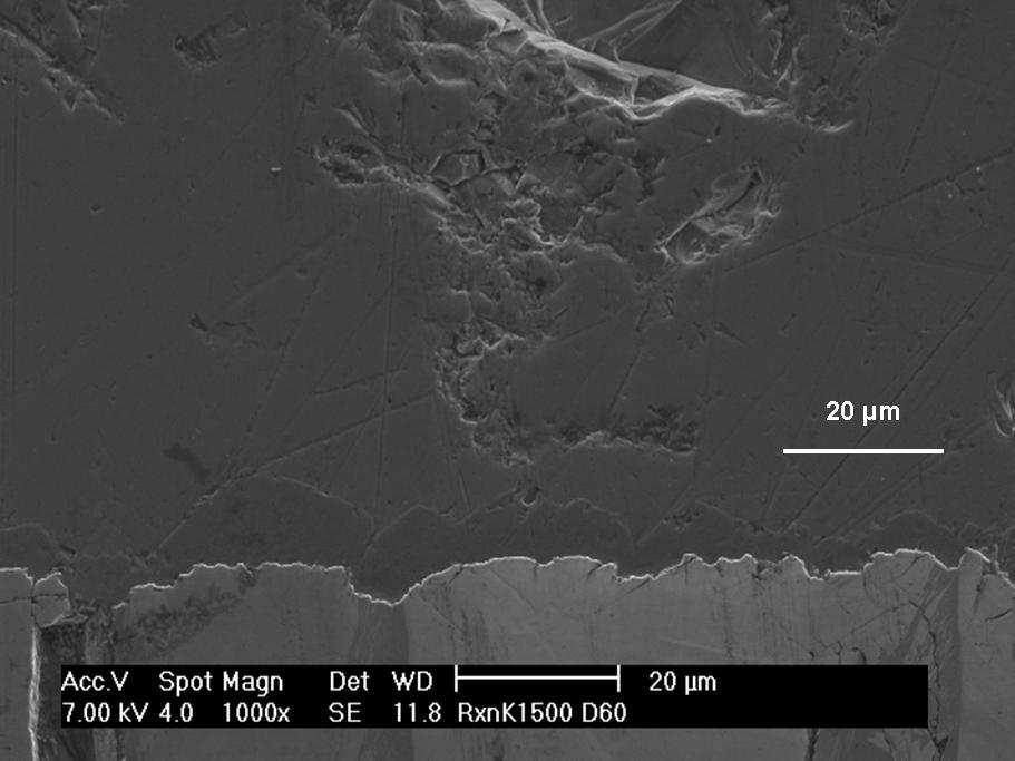 The morphology of the SiC layer reveals that its formation starts with a few crystals growing along the interface.