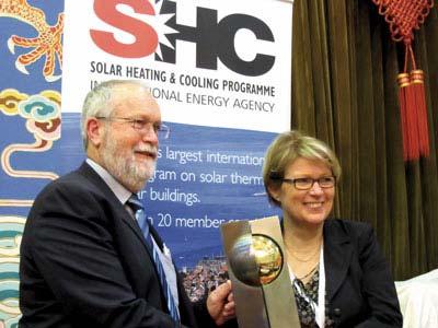 International Award to pioneering French Solar Municipality (Photo courtesy: Municipality of Montmelian) The City of Montmélian la Solaire in France received the 2014 SHC SOLAR AWARD from The