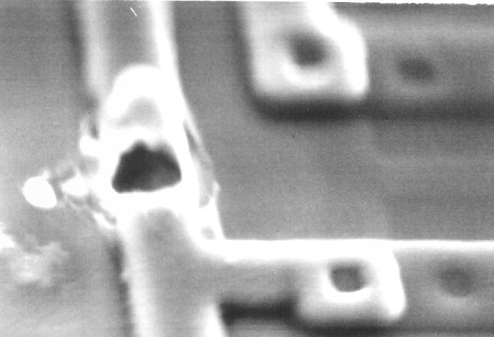 Laser Line Cutting Used in Laser microsurgery:laser acts as a local heat source Laser power used to segment signal/power lines Cutting of Metal & Polysilicon Call each laser pulse on a point a "Zap"