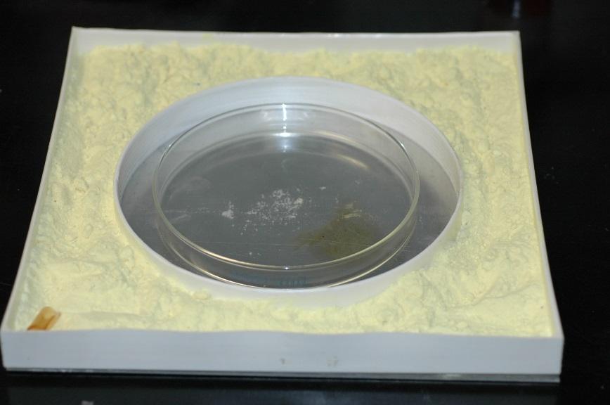1 Setup dimensions The sulfur tray is 275 mm square, with an inner